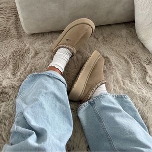 BRAND NEW Platform Ugg Tazz Slipper: Mustard